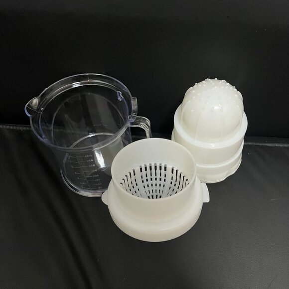 Manual Juicer Hand Press Fruit Squeezer with Bow - Picture 6 of 7